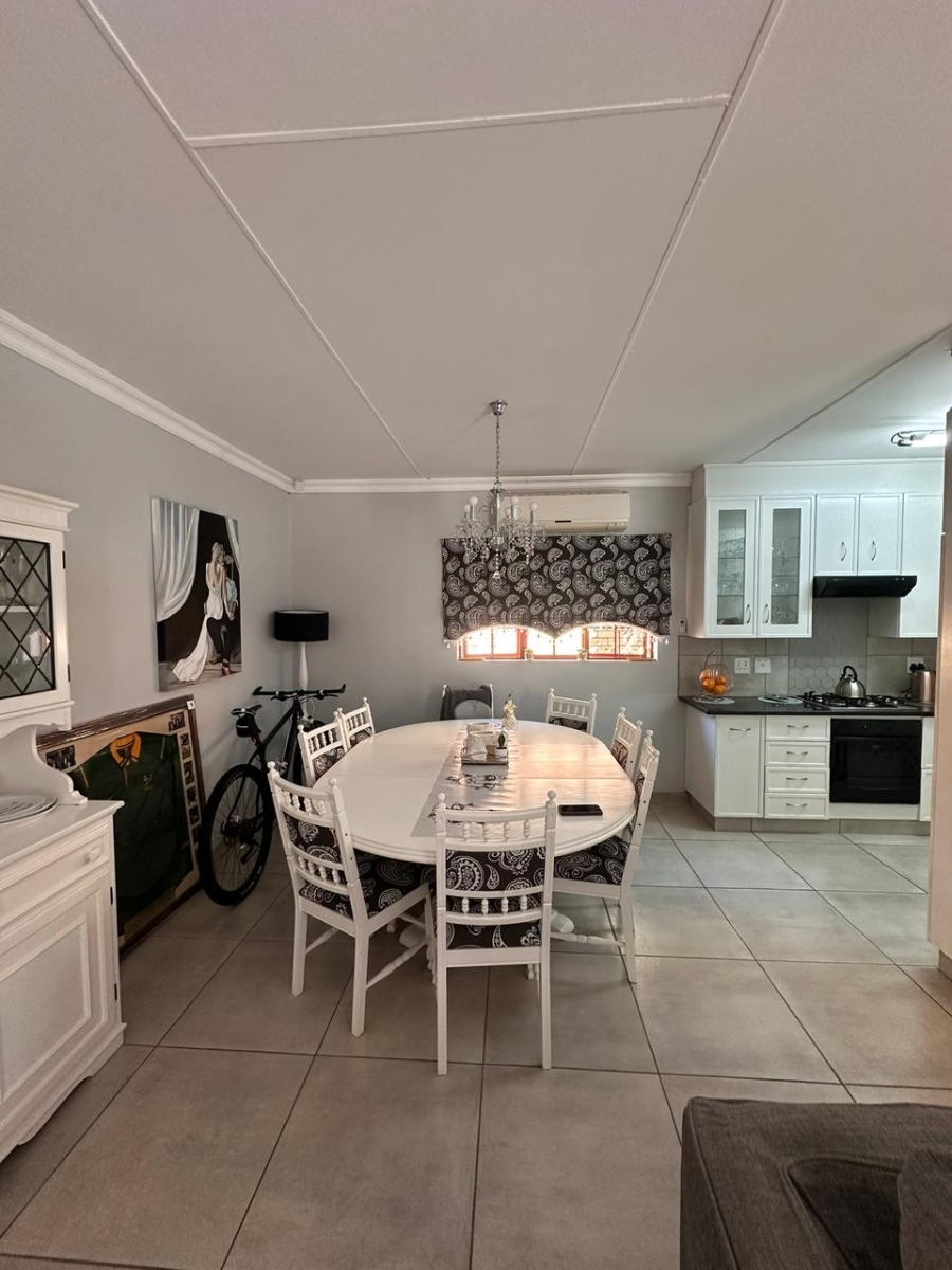 3 Bedroom Property for Sale in Flamwood North West